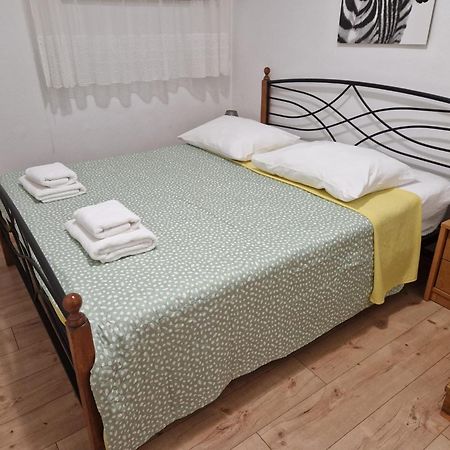 The Beach House In Tribanj 斯塔利格拉德-帕克利尼卡 外观 照片